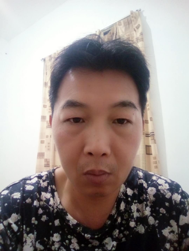 繁华哀伤的第一张照片--三明婚介网