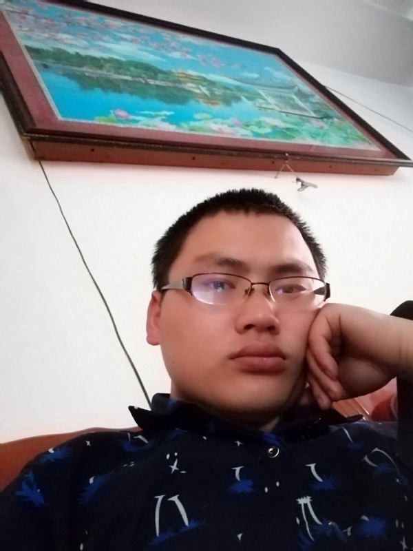 90男孩的第一张照片--三明婚介网