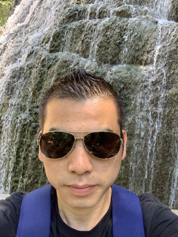 高兴的第二张照片--三明婚介网