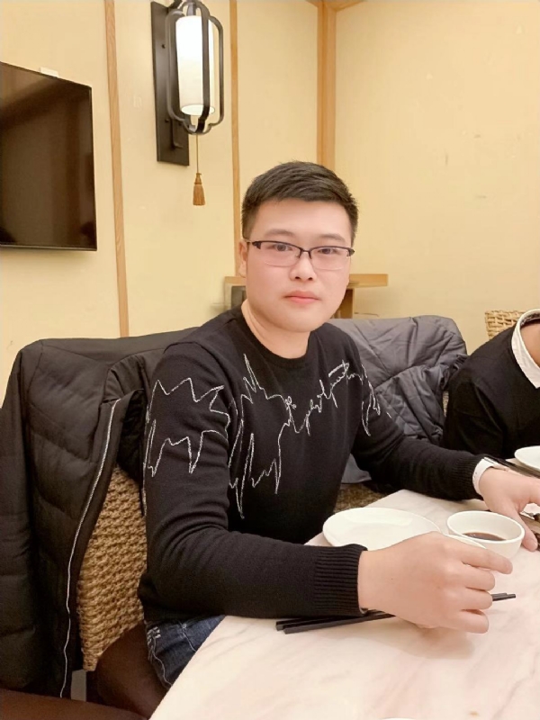 YIDA的第一张照片--三明婚介网