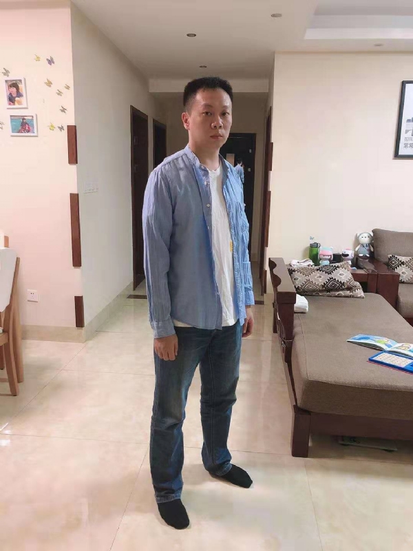以勒的第一张照片--三明婚介网