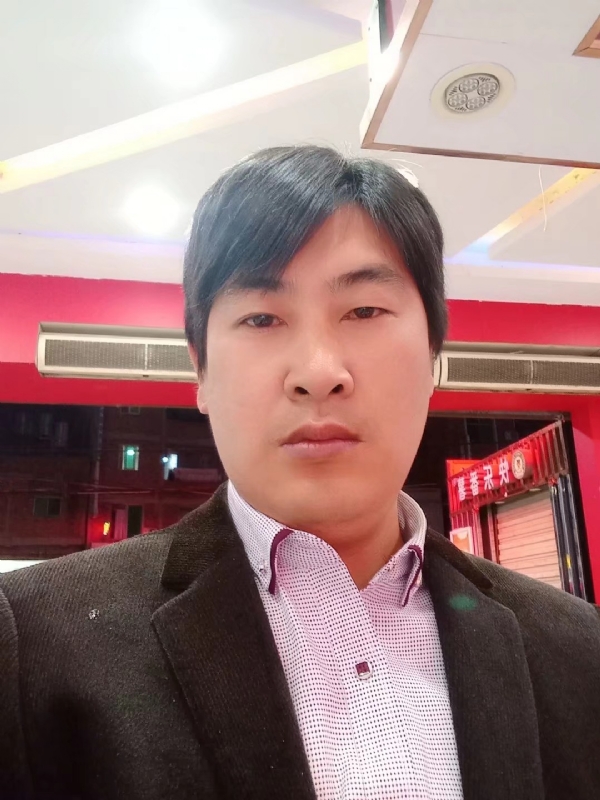 奔跑的第二张照片--三明婚介网