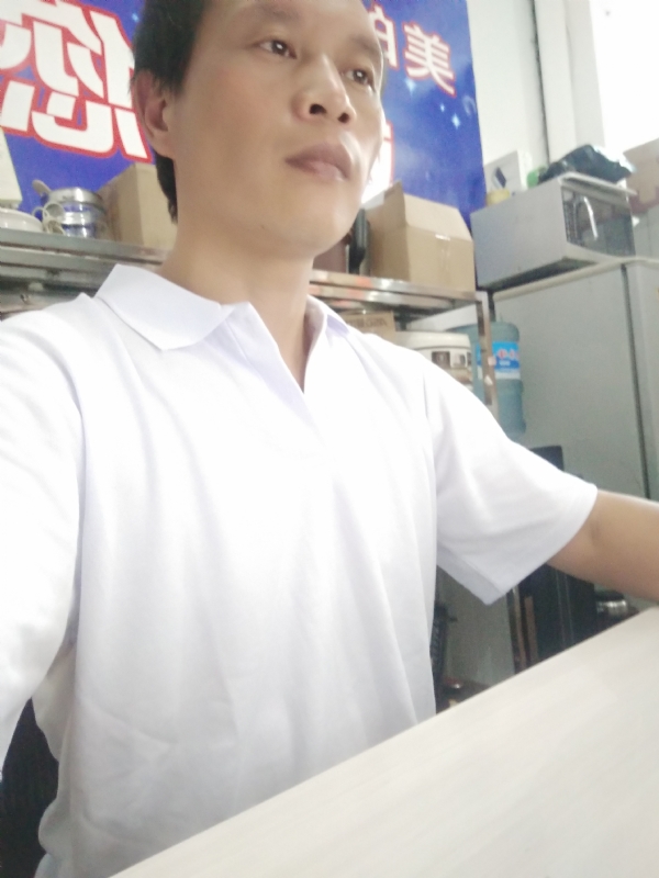 深蓝色的海的第一张照片--三明婚介网