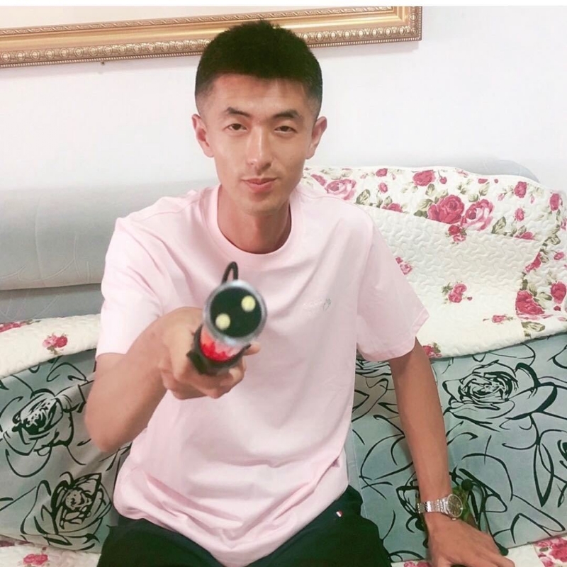 转身留下孤独的她的第一张照片--三明婚介网