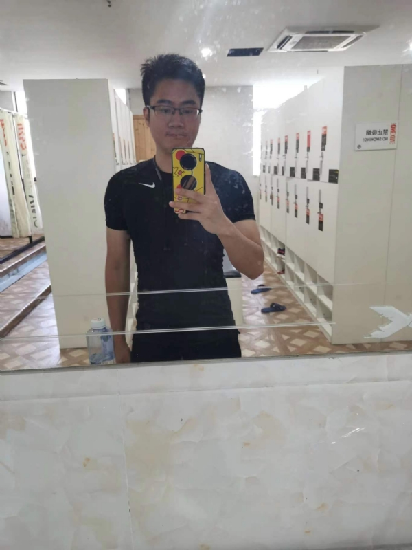 习惯发呆的第一张照片--三明婚介网