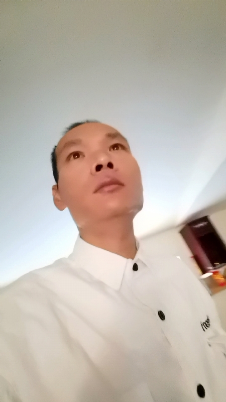 只影向谁去的第五张照片--三明婚介网