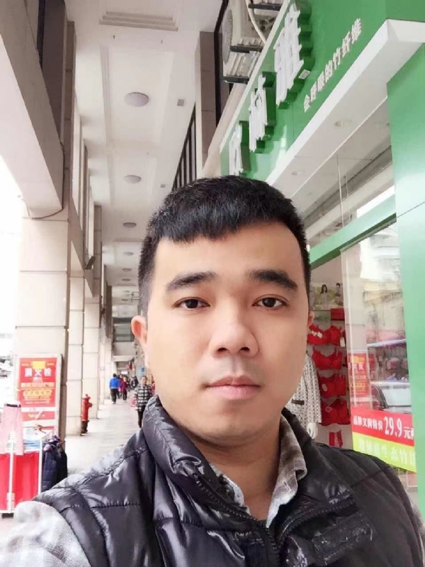 小小怪兽的第一张照片--三明婚介网