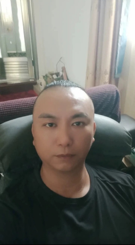 施逸森的第一张照片--三明婚介网