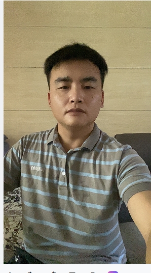 走在红毯那一天的第二张照片--三明婚介网