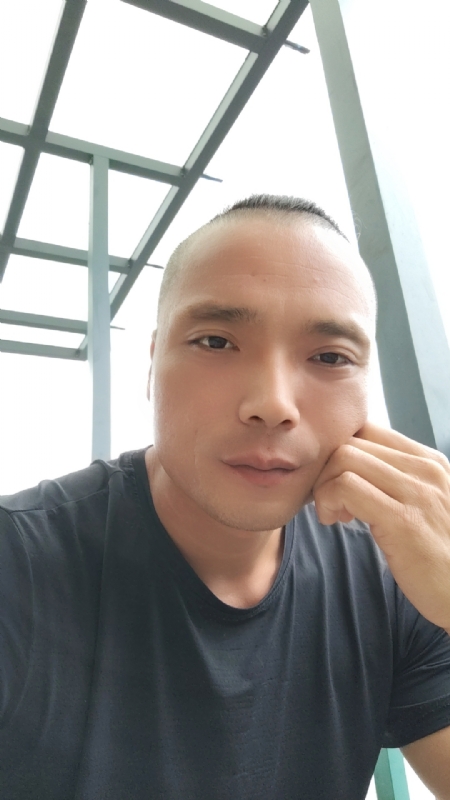 伯爵的第三张照片--三明婚介网