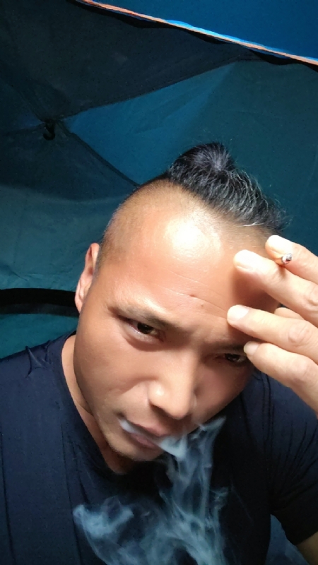 伯爵的第四张照片--三明婚介网