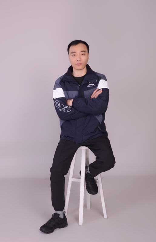 一只孤单的猫的第一张照片--三明婚介网