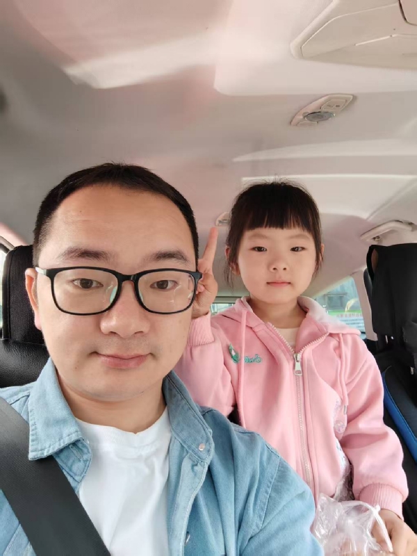 知天晓的第一张照片--三明婚介网